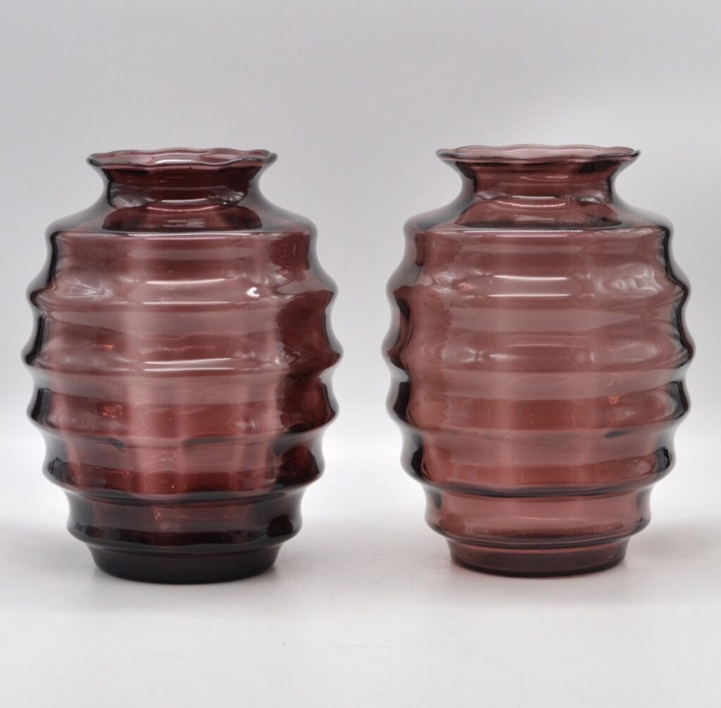 A pair of Art Deco glass vases, circa 1930.
